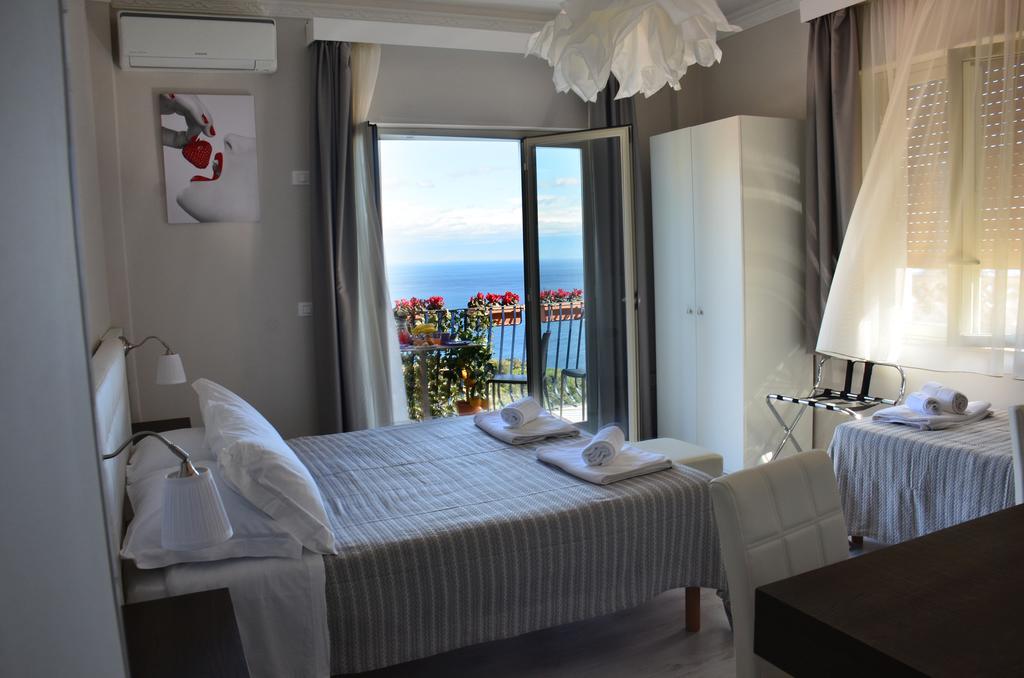 Athena Charming Rooms Taormina Exterior photo